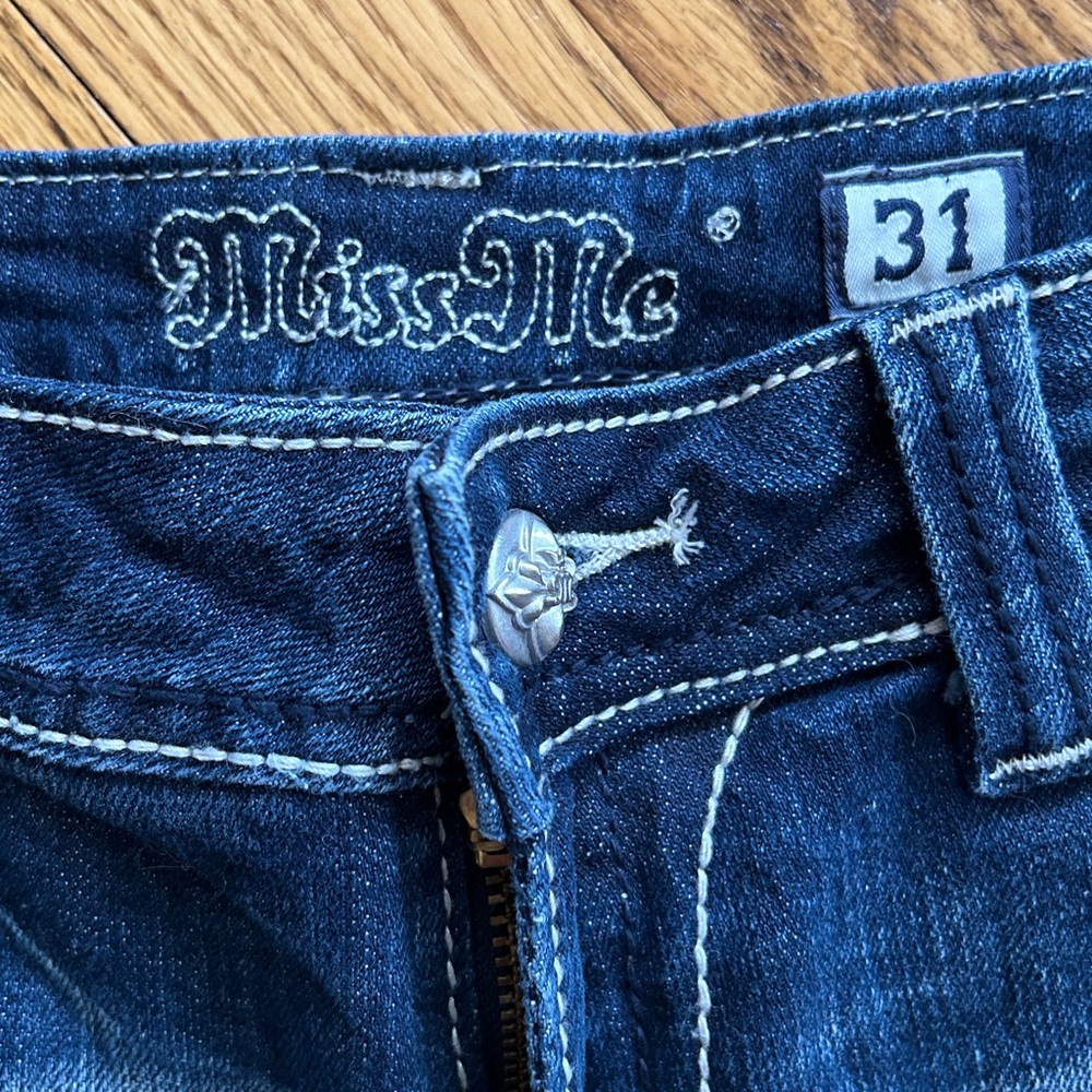 Miss Me Jean Shorts - Picture 3 of 7